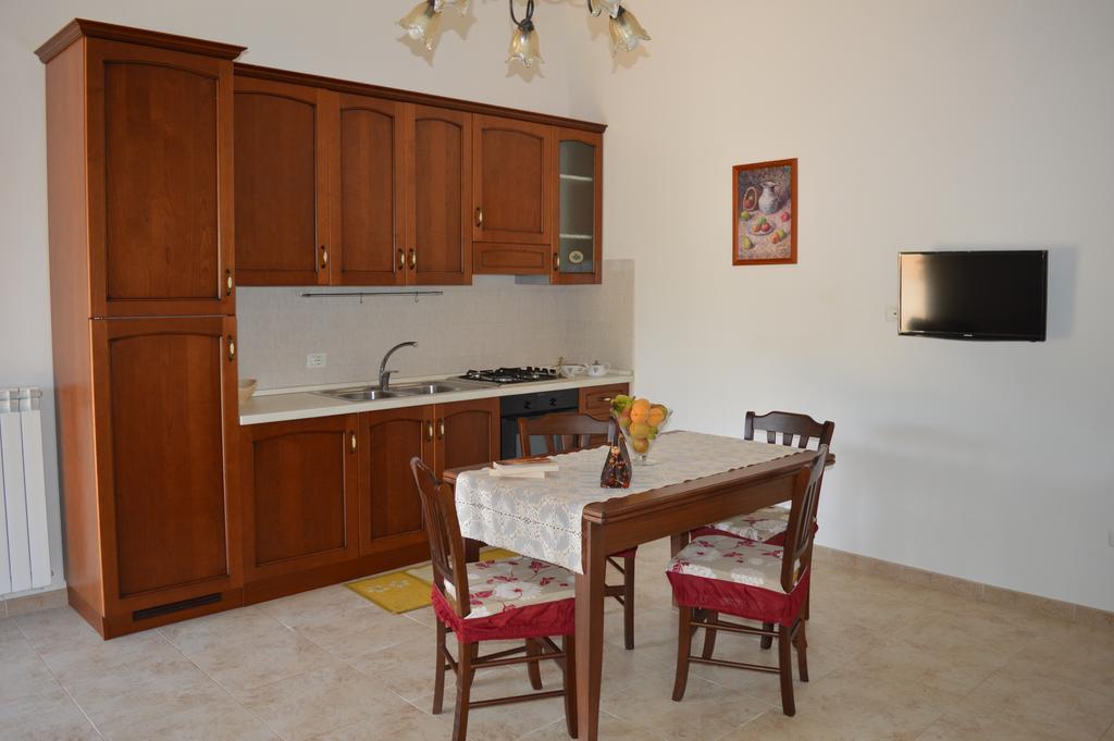 Masseria Paglieroni Martina Franca Habitación foto