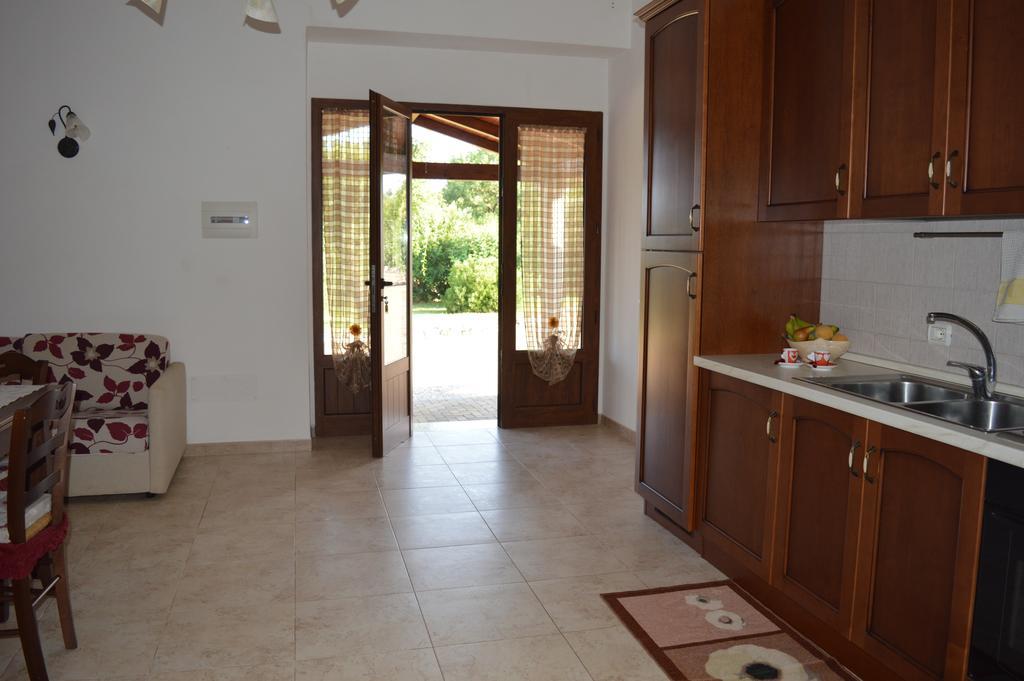 Masseria Paglieroni Martina Franca Habitación foto